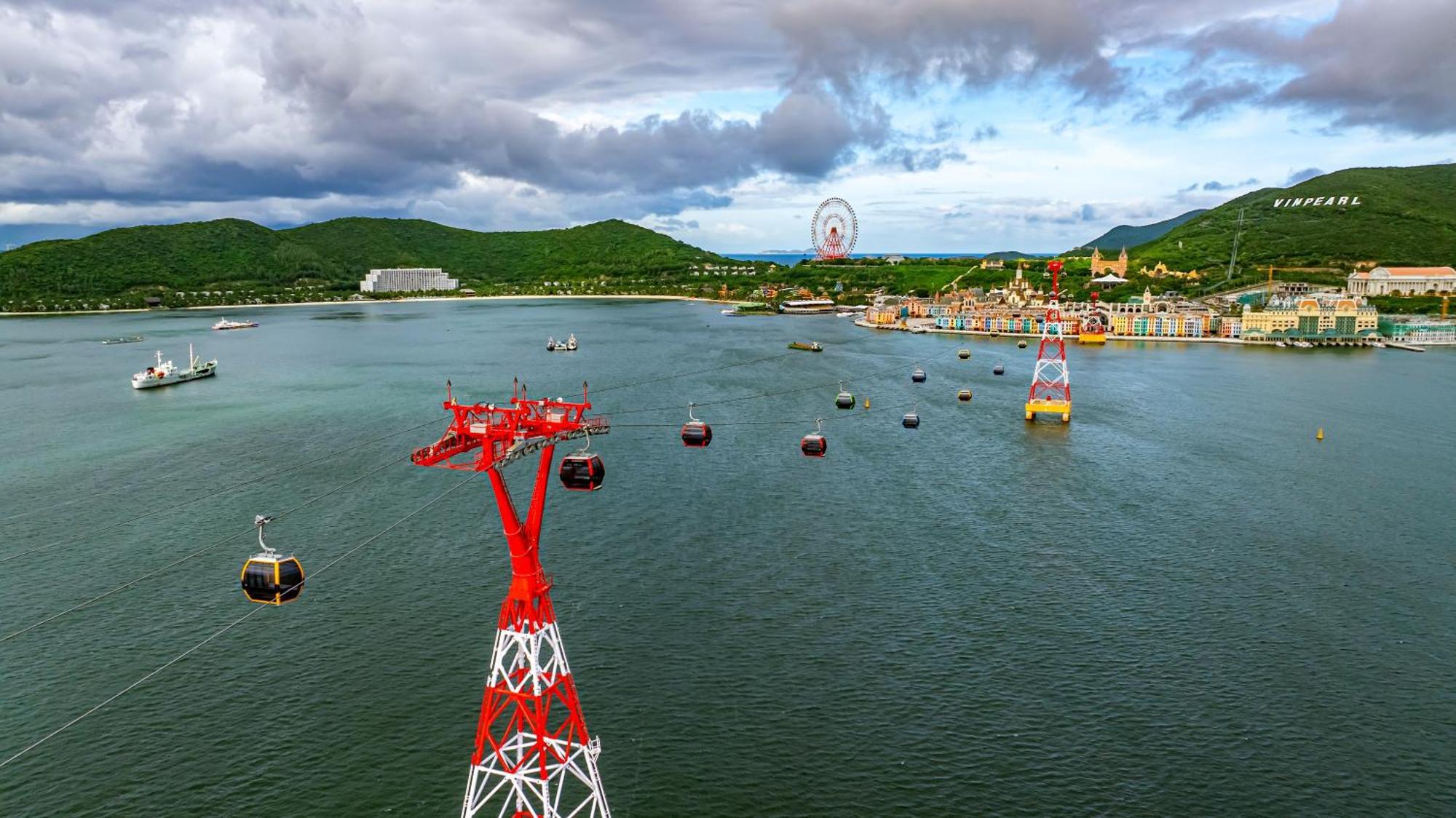 Vinpearl Luxury Nha Trang Hotel Exterior photo