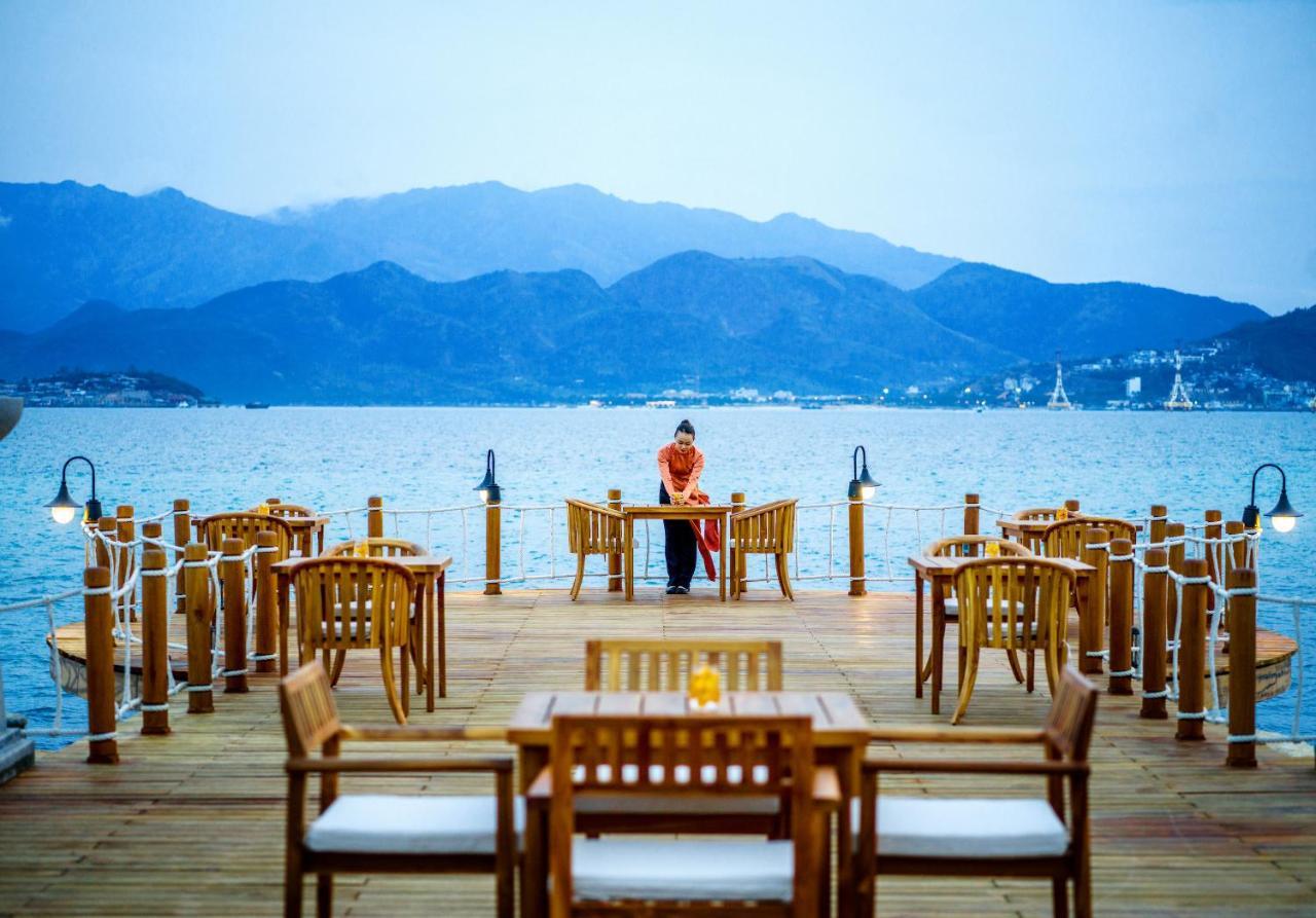 Vinpearl Luxury Nha Trang Hotel Exterior photo